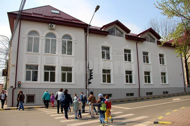 Clădirea principală a Bibliotecii Judeţene a fost modernizată