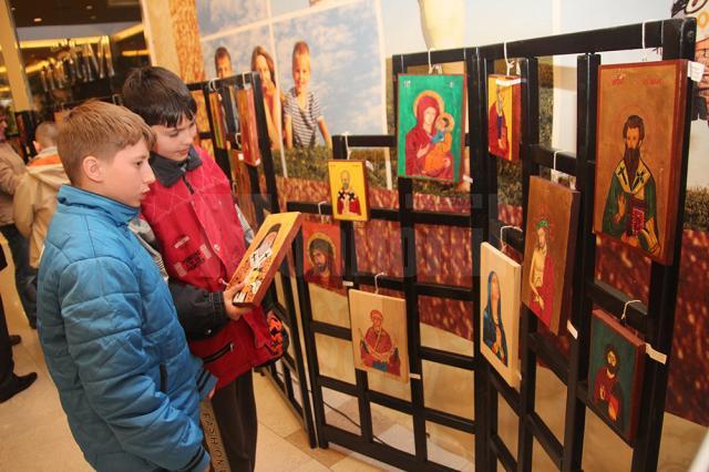 Expoziţia „Fereastră spre cer”, ediţia a VII-a, la Iulius Mall Suceava