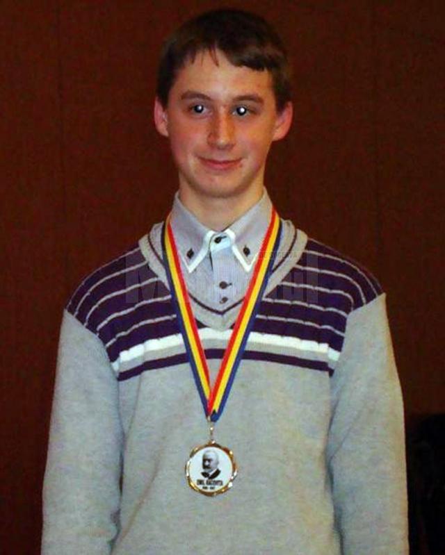 Nicolae Andronic-Gorcea a câştigat premiul I la Naţionala de Biologie