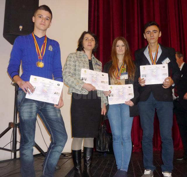 Colegiul “Vasile Lovinescu” a obținut 13 premii la prima ediţie a Târgului Regional al Firmelor de Exerciţiu