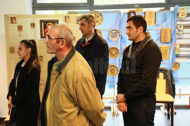 Miniaturi bucovinene - Expoziţia „Oul încondeiat, prima carte religioasă a omenirii”