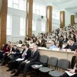 Participanţii la dezbateri, în aula Colegiului „A.T. Laurian” din Botoşani