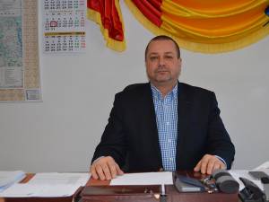 Primarul din Suceviţa, Dorin Ioan Pînzar, a subliniat că în Suceviţa se finalizează anul acesta mai multe investiţii importante în dezvoltarea infrastructurii