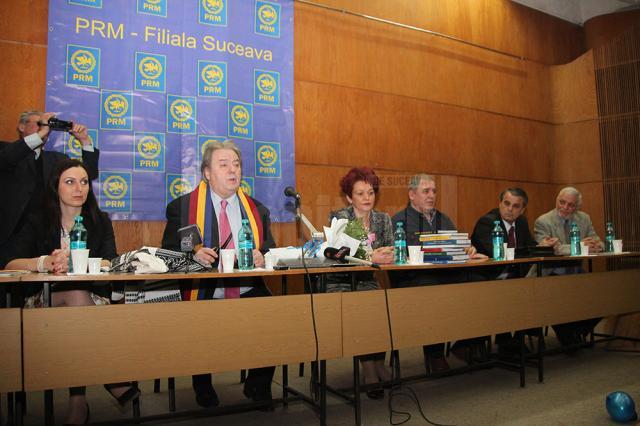 Corneliu Vadim Tudor, preşedintele Partidului România Mare, s-a aflat ieri la Suceava, în cadrul campaniei pentru alegerile europarlamentare de pe 25 mai
