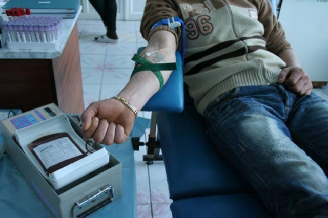 Circa o sută de suceveni sunt respinşi în fiecare lună la donarea de sânge din cauză că nu întrunesc condiţiile cerute de lege