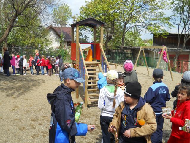 Loc de joacă amenajat de Rosal în municipiul Suceava