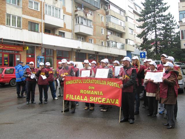 Sindicaliștii au pichetat timp de o oră sediul din Suceava al Poştei Române