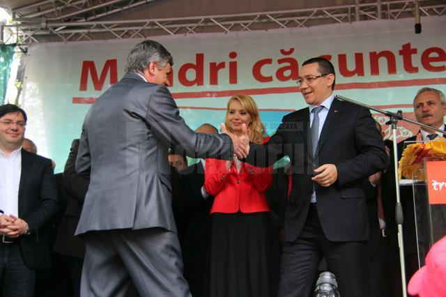 Victor Ponta cu primarul PNL Ioan Pavăl