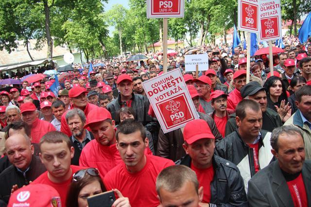 Mii de membri şi simpatizanţi ai PSD din Suceava şi Botosani au participat la un miting electoral