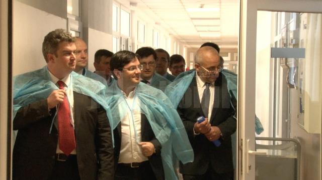 Ministrul Nicolae Bănicioiu a fost impresionat de condiţiile oferite de Spitalul Suceava