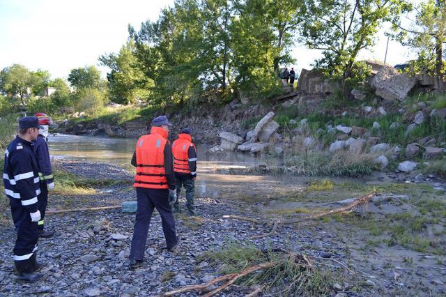 La fața locului au ajuns echipaje ale Detașamentului de Pompieri Suceava