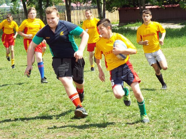 Acţiunea de la Cornu Luncii s-a bucurat de prezenţa a peste 100 de copii