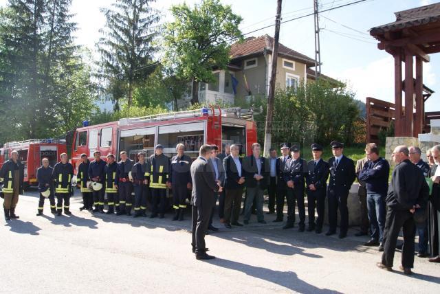 Primăria din Pojorâta a primit ca donaţie o maşină de pompieri din Germania