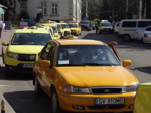 În municipiul Suceava numărul de taxiuri a crescut de la 330 la 400