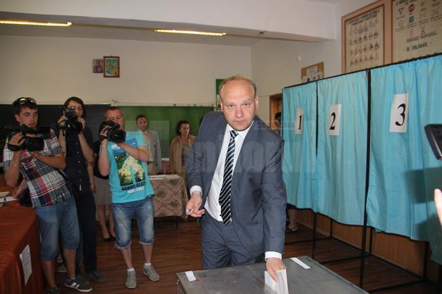 Ovidiu Donţu: „Am votat pentru drepturile românilor în Europa”