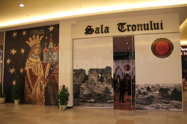 Expoziția permanentă Sala Tronului, a Muzeului de Istorie a Bucovinei, se bucură de vizitatori şi la Iulius Mall