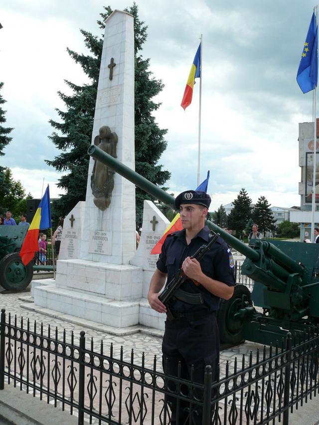 Ziua Eroilor a fost sărbătorită la Fălticeni