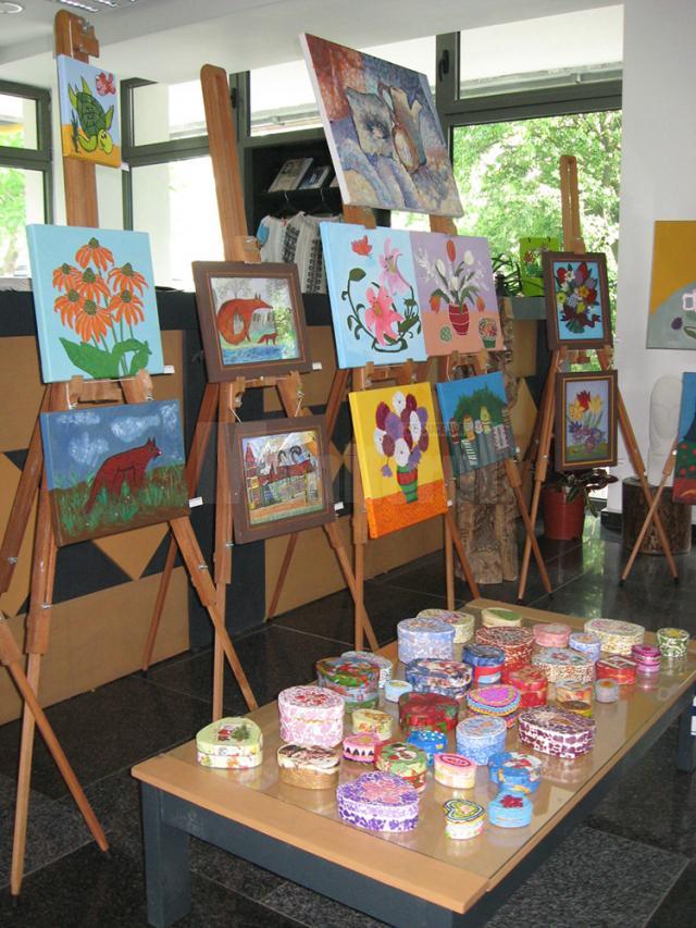 Expoziţia Şcolii de Arte „Ion Irimescu” Suceava, dedicată zilei de 1 Iunie