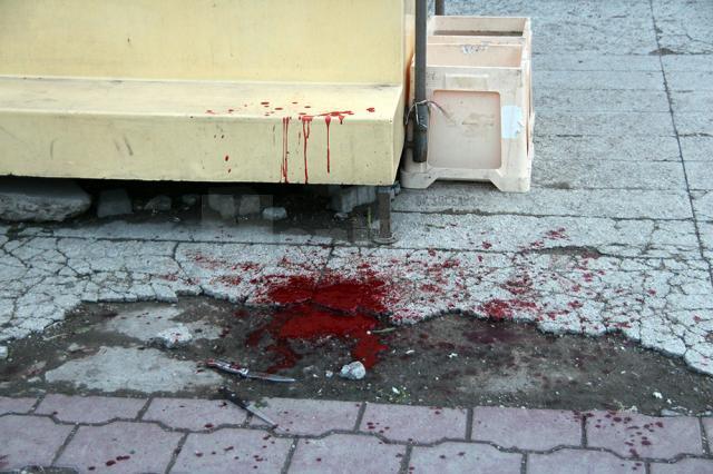 Bărbatul a fost înjunghiat pe stradă, la intrare în cartierul Obcini