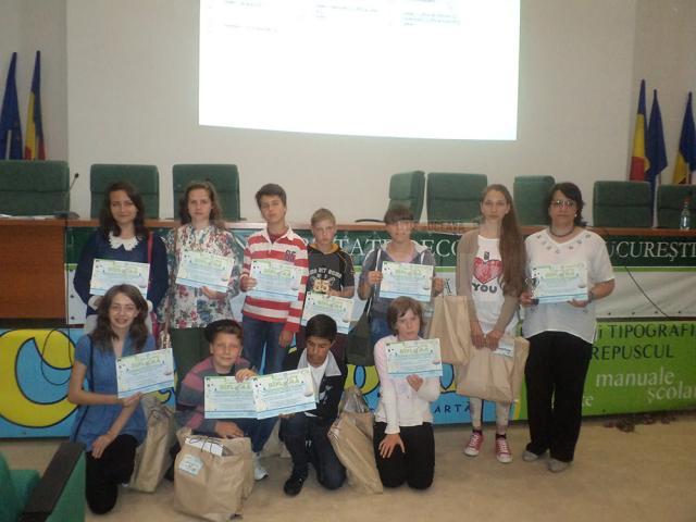 Elevii şcolilor din Salcea, premiaţi în cadrul unui concurs naţional pe teme ecologice