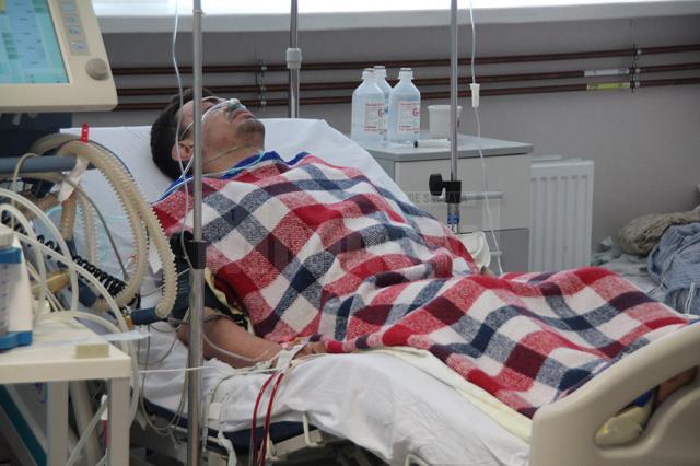 Suspectul se afla vineri în Reanimarea Spitalului Judeţean, după ce a fost operat de urgenţă