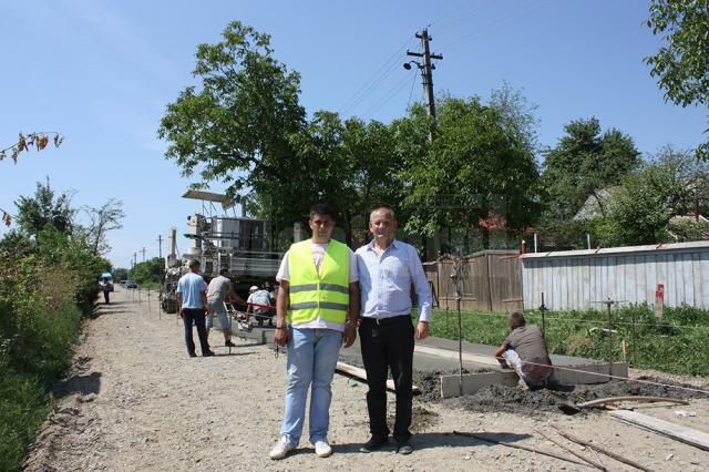 Locuitorii din satul Fetești, comuna Adâncata, vor beneficia în curând de un drum modernizat care face legătura cu centrul administrativ al localității
