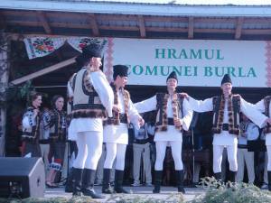 Hramului comunei Burla, sărbătorit de Rusalii - Pogorârea Duhului Sfânt