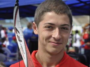 Multiplu campion național, Andrei Marius Dănilă este student la Facultatea de Educație Fizică și Sport, este membru al lotului național de seniori și practică tirul cu arcul de nouă ani