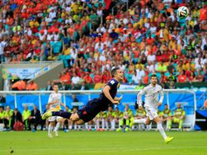 Van Persie a marcat un gol fenomenal în meciul cu Spania