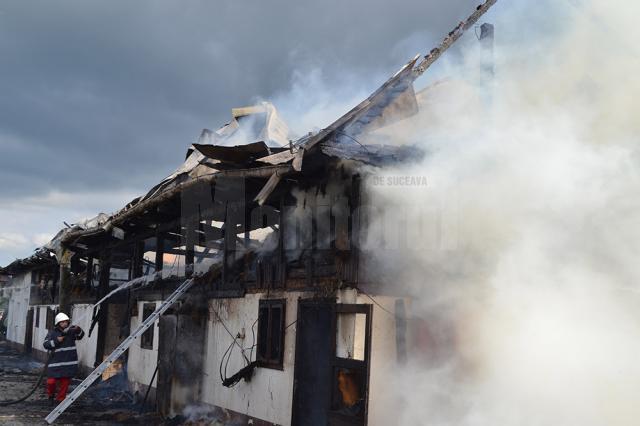 Ferma de animale a Grupului Şcolar Bivolărie, distrusă de un incendiu