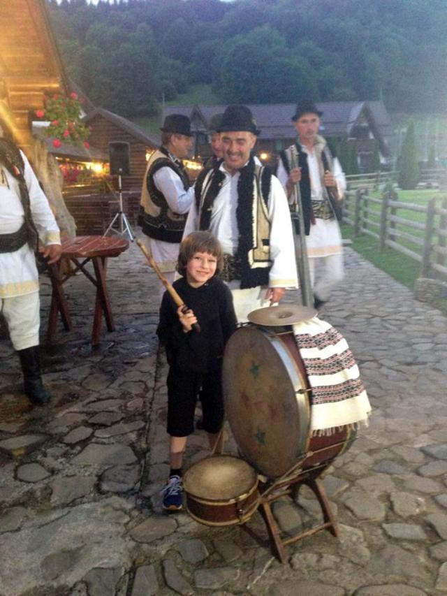Familia Reghecampf s-a îndrăgostit iremediabil de Bucovina