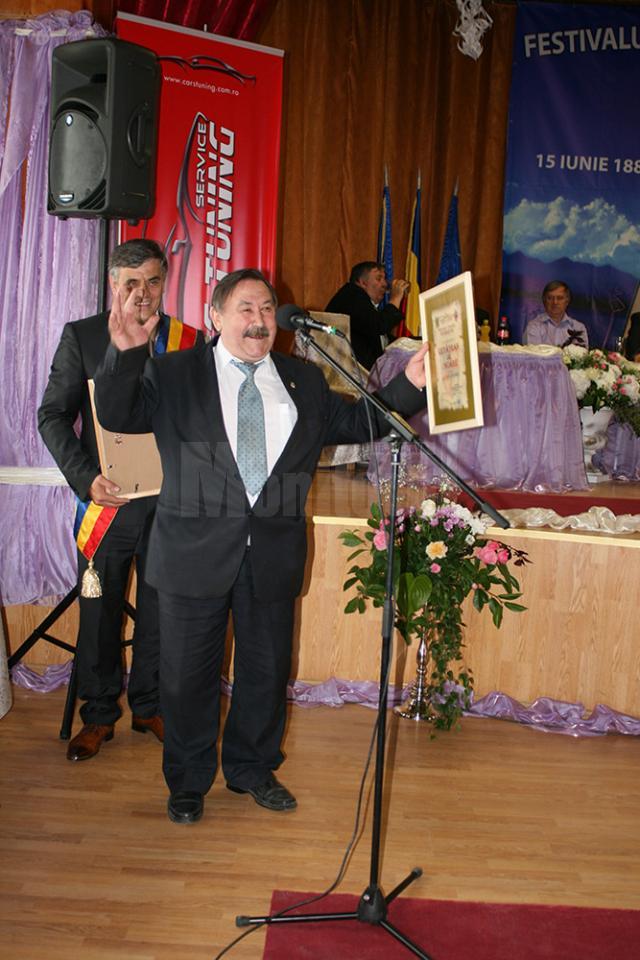 Scriitorul Vasile Bahnaru (Chişinău) a fost ales Cetăţean de onoare al comunei Dumbrăveni