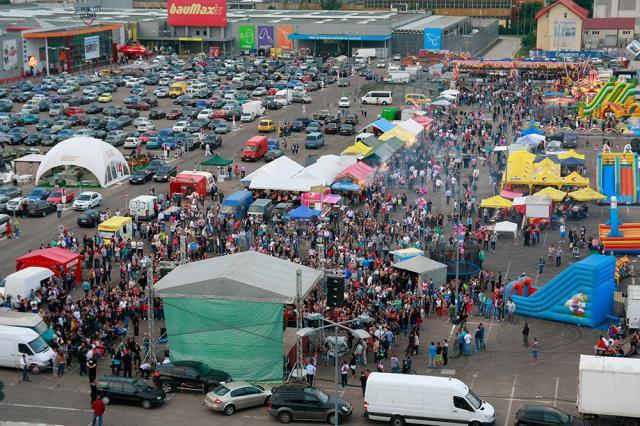 Festivalul verii, desfăşurat în perioada 21-24 iunie, în parcarea Shopping City Suceava, a adunat mii de suceveni dornici de distracţie