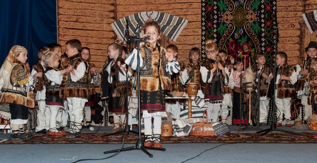 „Tradiţie, moştenire şi simţire românească” - proiect educaţional interjudeţean derulat la Grădiniţa „Căsuţa Piticilor” din Câmpulung