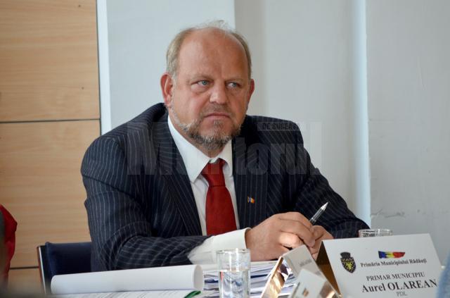 Primarul din Rădăuţi, Aurel Olărean, interceptat în baza unui mandat de siguranţă naţională