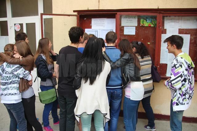 78,5% dintre elevii suceveni au obţinut medii peste 5 la examenul de evaluare naţională