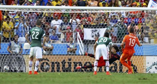 Partida dintre Olanda şi Mexic a fost tranşată de europeni în urma unui penalty transformat în ultimele secunde de joc