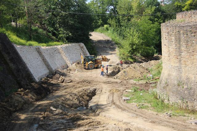 Cetatea de Scaun a Sucevei va deveni, în patru luni, spaţiu muzeal şi de promenadă