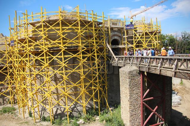 Cetatea de Scaun a Sucevei va deveni, în patru luni, spaţiu muzeal şi de promenadă