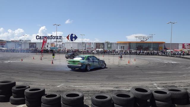 În acest an Campionatul Naţional de Drift va debuta la Suceava, în parcarea Shopping City