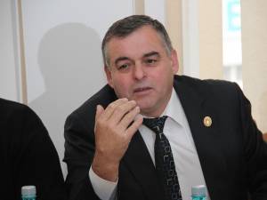 Constantin Galan: „Vreau să trag un semnal de alarmă pentru că situaţia nu e bună în PNL Suceava”
