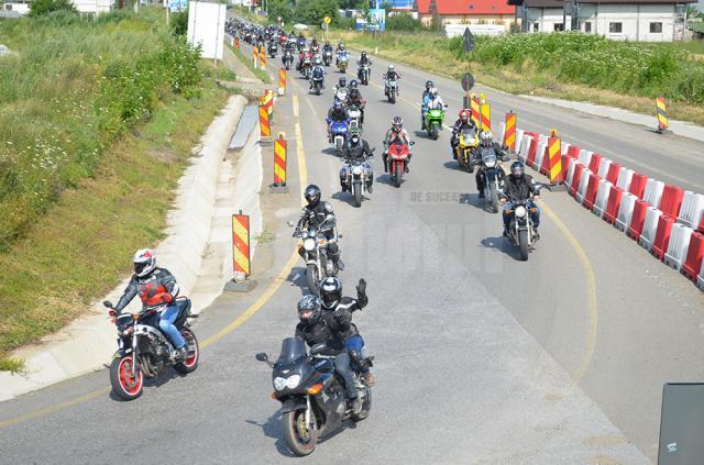 Motociclişti din toată ţara au invadat şoselele din judeţ