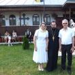 Consulul general al Ucrainei la Suceava, Vasyli Boeciko, împreună cu soţia lui, Nadia Boeciko şi preotul paroh Mihai Cobziuc