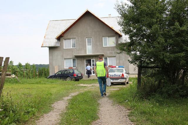Poliţia face investigaţii la casa familiei Havriştiuc