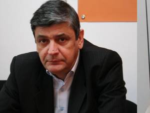 Cristian Irimie cere demisia lui Eugen Mogoş din conducerea C.A. al aeroportului din Salcea