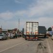 Drumul european dintre Suceava şi Cernăuţi a fost blocat timp de cinci zile