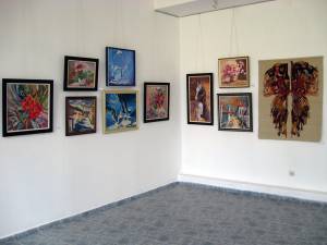 Expoziţia de desen, pictură şi artă decorativă cu genericul „Generaţii”