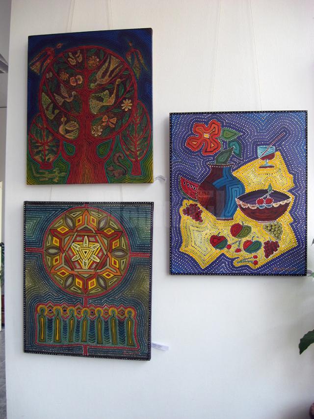 Expoziţia de desen, pictură şi artă decorativă cu genericul „Generaţii”