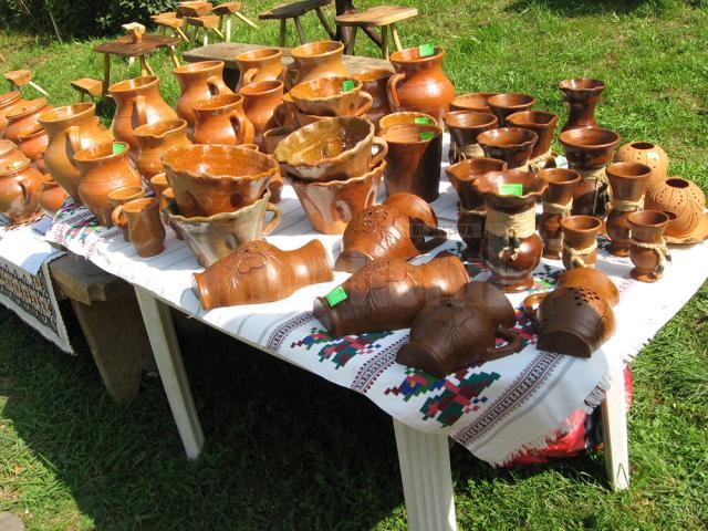 Vase de ceramică