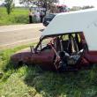 Dacia Papuc în care se aflau  cele trei femei, izbită și aruncată într-un șant de un autoturism Audi